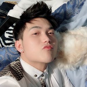 Meet your Posher, Leo